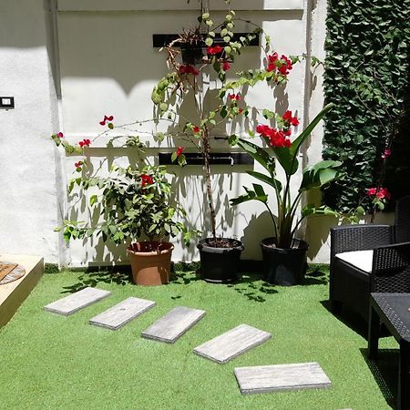 Garden Suite Apartment Palermo Bagian luar foto